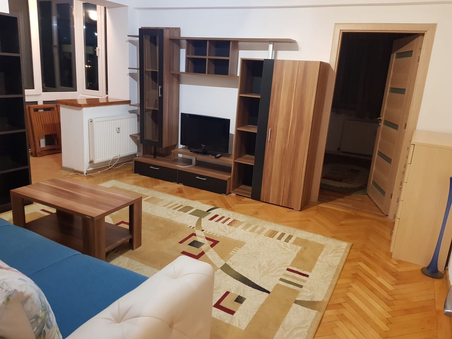Apartament cu 2 camere in Centrul Civic - Poză 2