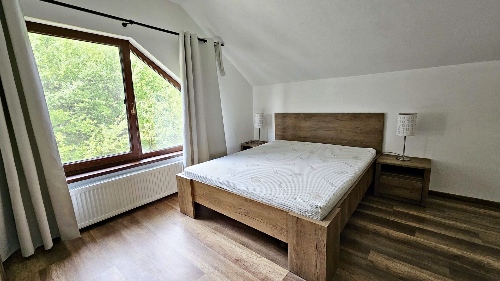 Vila noua-Sanpetru Dealul Lempes, zona verde si linistita - Poză 13