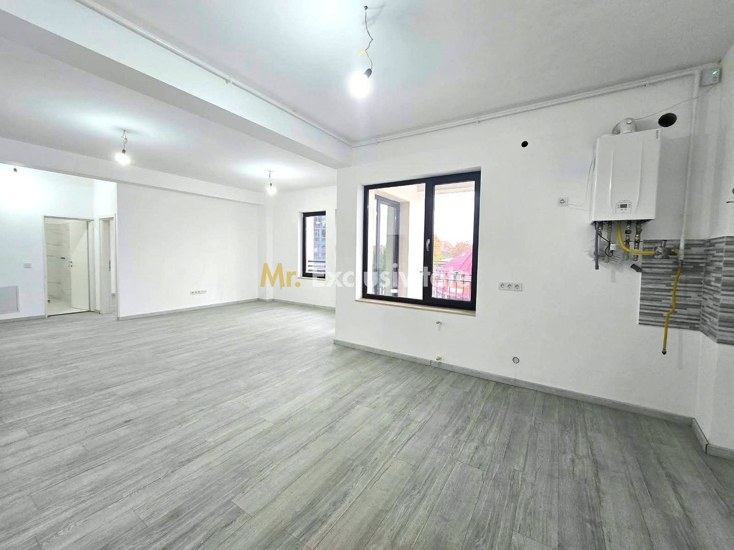 De vânzare apartament 3 camere, centru Satu Mare - Poză 2