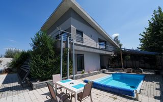 Casa de vanzare Ford Cassia Park - Poză 1