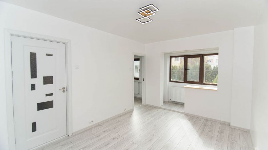 Garsoniera RENOVATA, etaj 1, Gavana-Pitesti - Poză 4