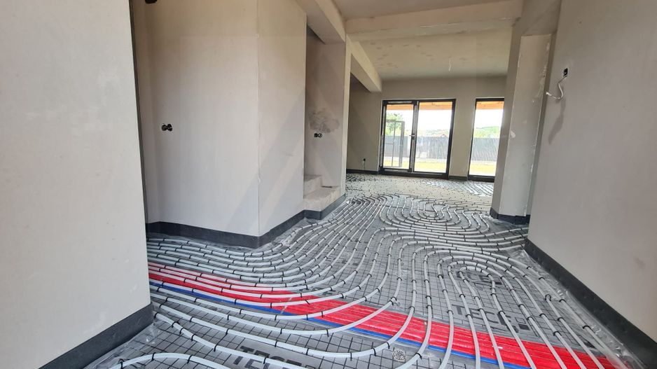 Casa 4 camere 2 bai terasa acoperita si teren 334 mp in Sura Mare - Poză 7