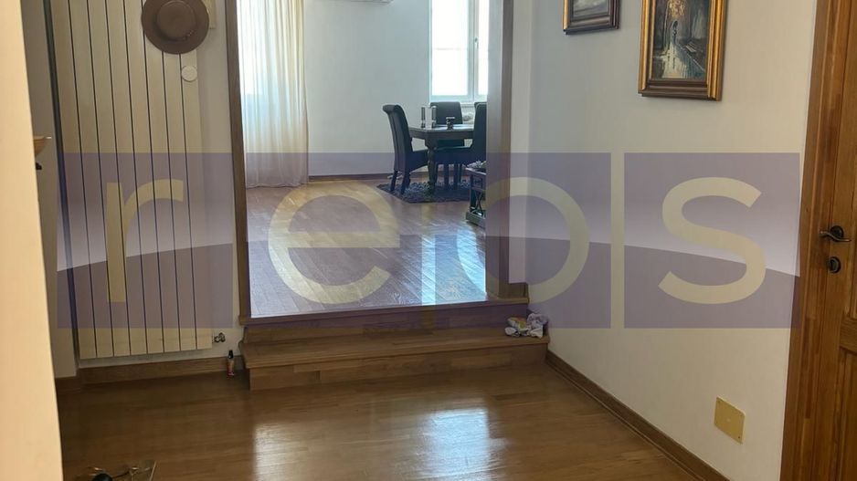 APARTAMENT DEOSEBIT DE VÂNZARE 5 CAMERE | VILA | ZONA CENTRALĂ - Poză 5