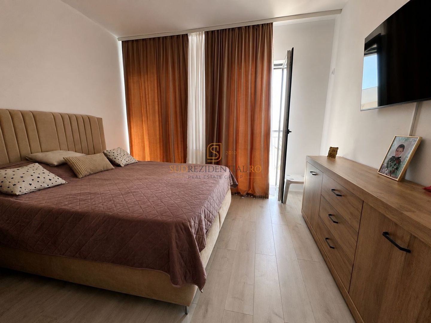 Apartament cu 3 camere, mobilat și utilat complet - Bd. Metalurgiei - Poză 6