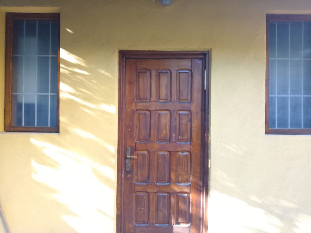 Inchiriez casa la curte in centru,zona Foisorul de Foc - Poză 2