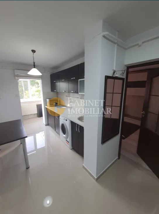 2 camere - PODUL DE FIER - decomandat - 50mp - etaj intermediar - Poză 4