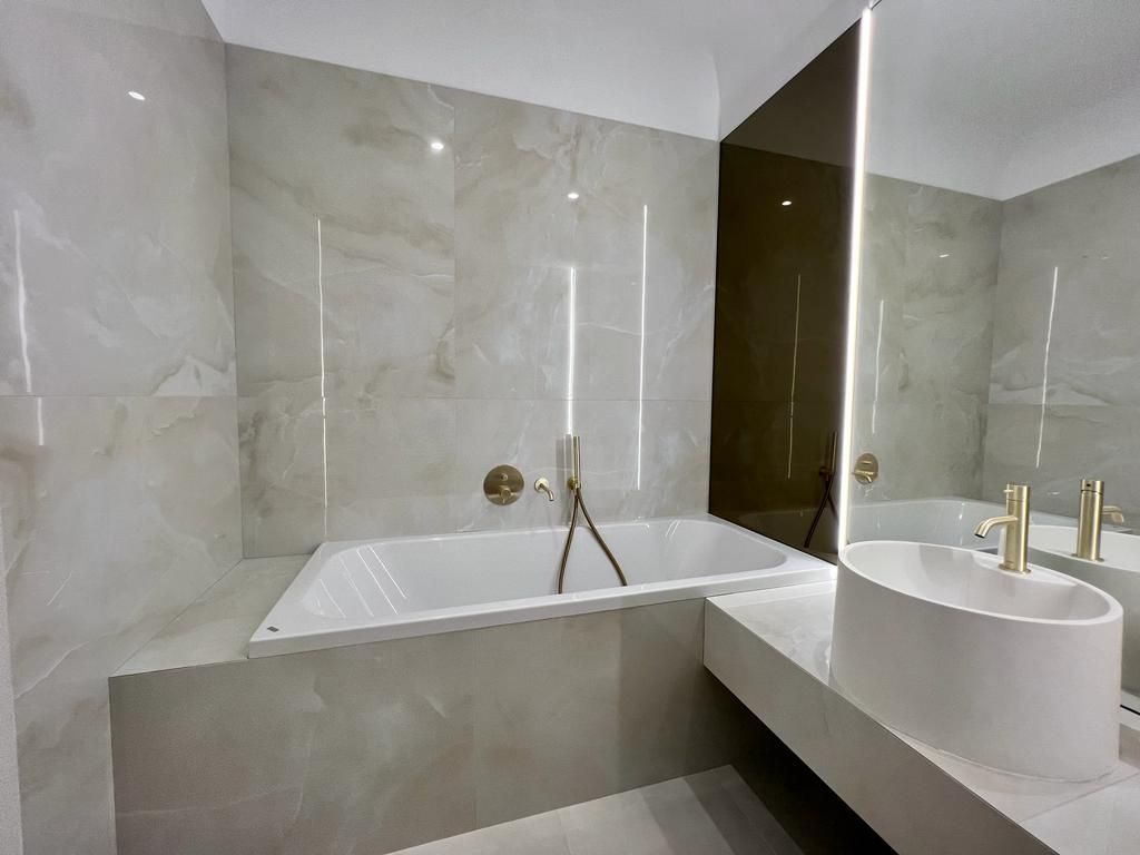 Cortina North Aviației Pipera - Poză 2