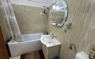 De vânzare casă cu etaj - Poză 9