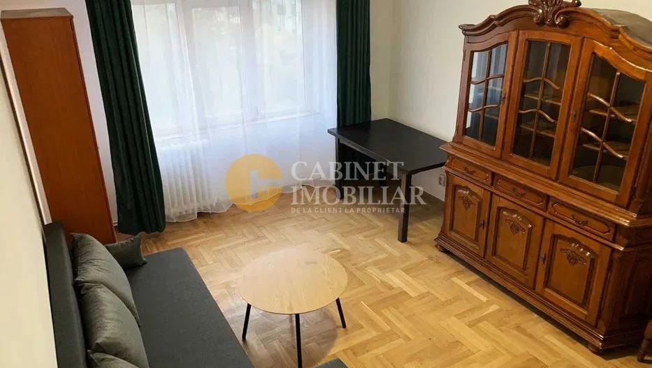 Închiriez apartament 2 camere – Bd. Independenței, zonă centrală - Poză 1