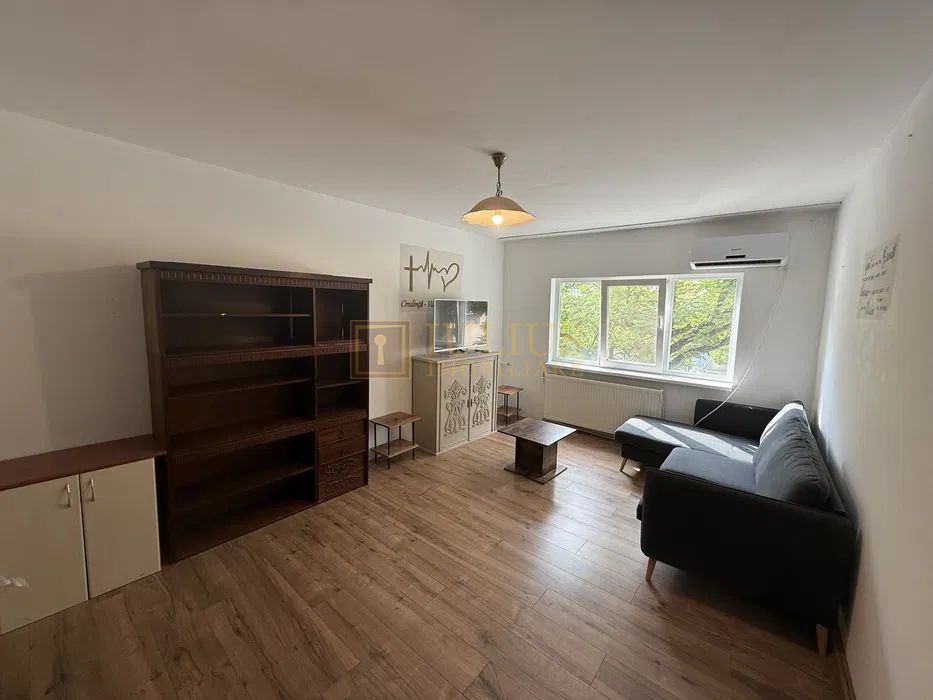 2 camere| Soarelui| centrala proprie| apartament spatios| renovat| - Poză 1