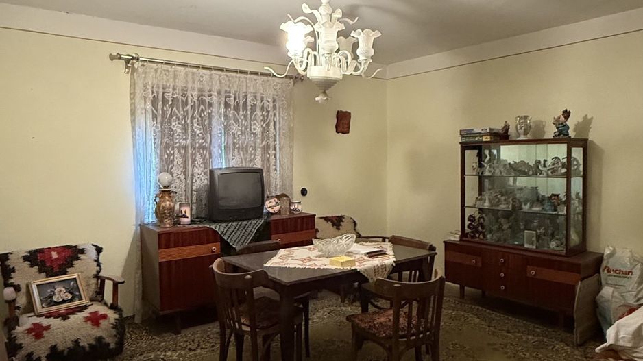 Baneasa - Salcia /Teleorman, casa caramida 100 mp utili, teren 736 mp - Poză 5