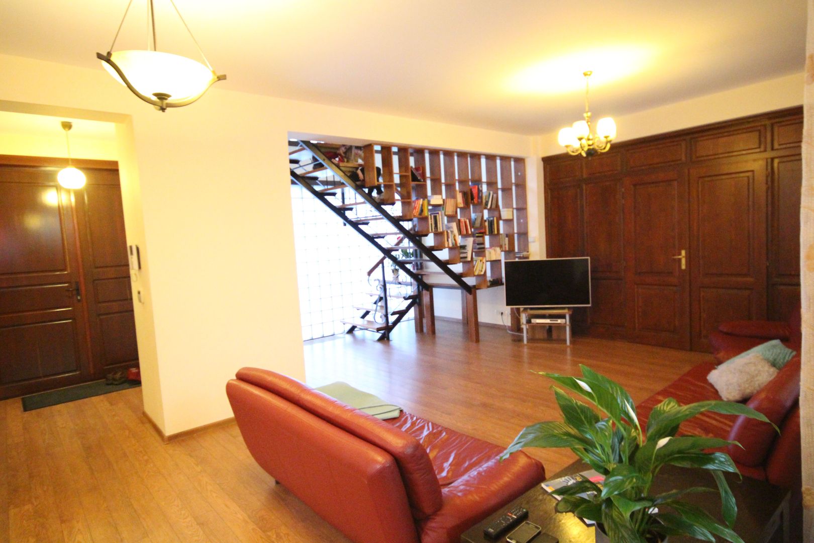 Calduroasa si primitoare - Poză 2