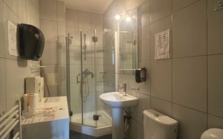 Clădire cu destinație comercială, situată într-o zonă Centrala! - Poză 6