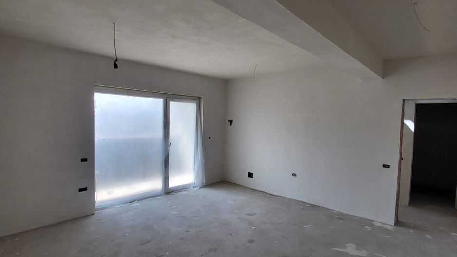 Apartament cu scara interioara - zona Kaufland - Poză 1