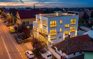 Clădire nouă P+2 cu showroom și birouri în Arad