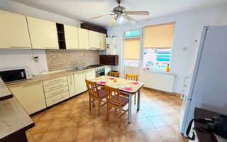 Casa, 4 camere, modern, parcare, curte, balcon, zona Semicentrala - Poză 14