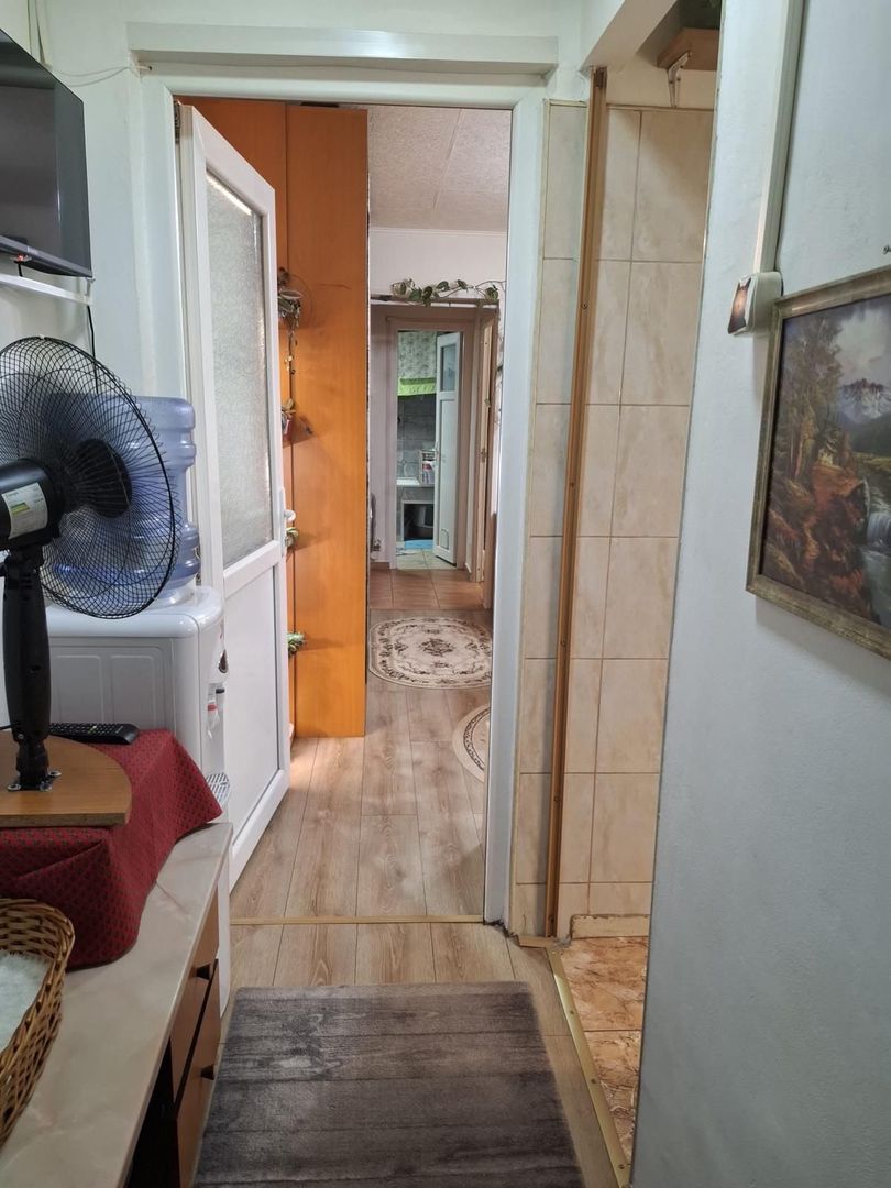 Apartament cu trei camere, Brancoveanu-Luica, 93.0000€ negociabil - Poză 6