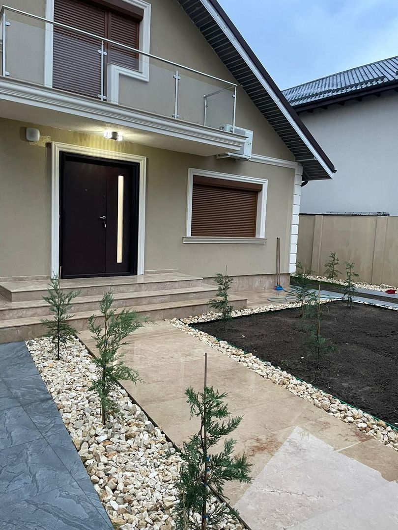 Casa individuala Tunari | Curte libera 200 mp - Poză 1