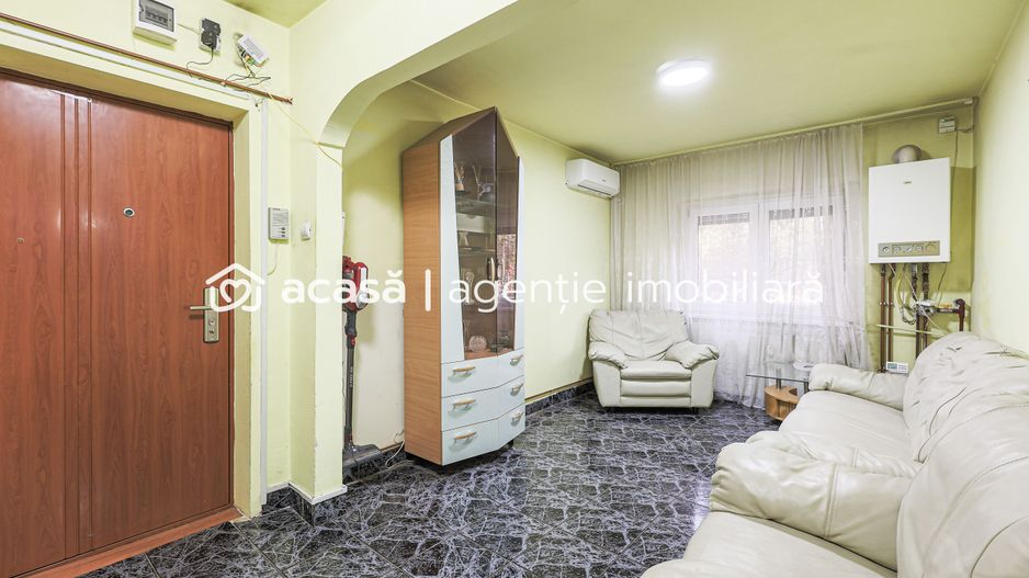 Apartament foarte spațios cu 5 camere la parter in Micalaca Comision 0 - Poză 3