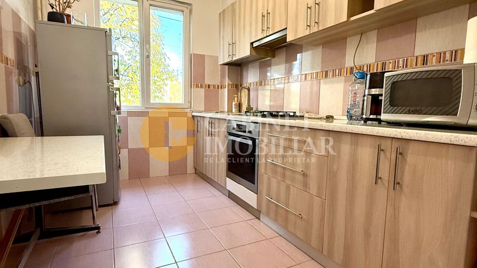3 Camere Decomandat - Etaj 1 - Zona Podu Ros - Primaverii - Poză 3