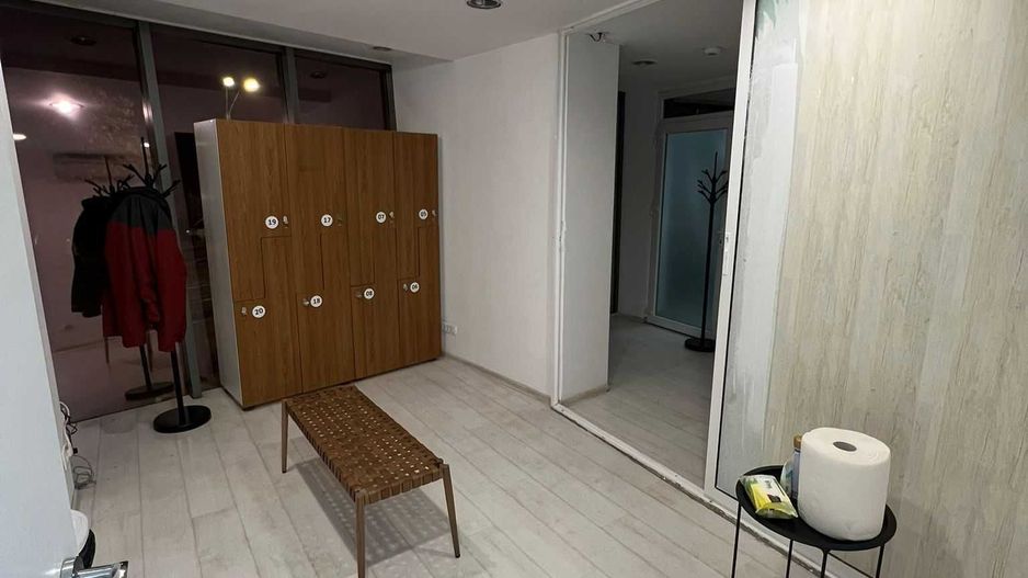 220 m2- studio dans de închiriat Sector 4, București - Poză 2