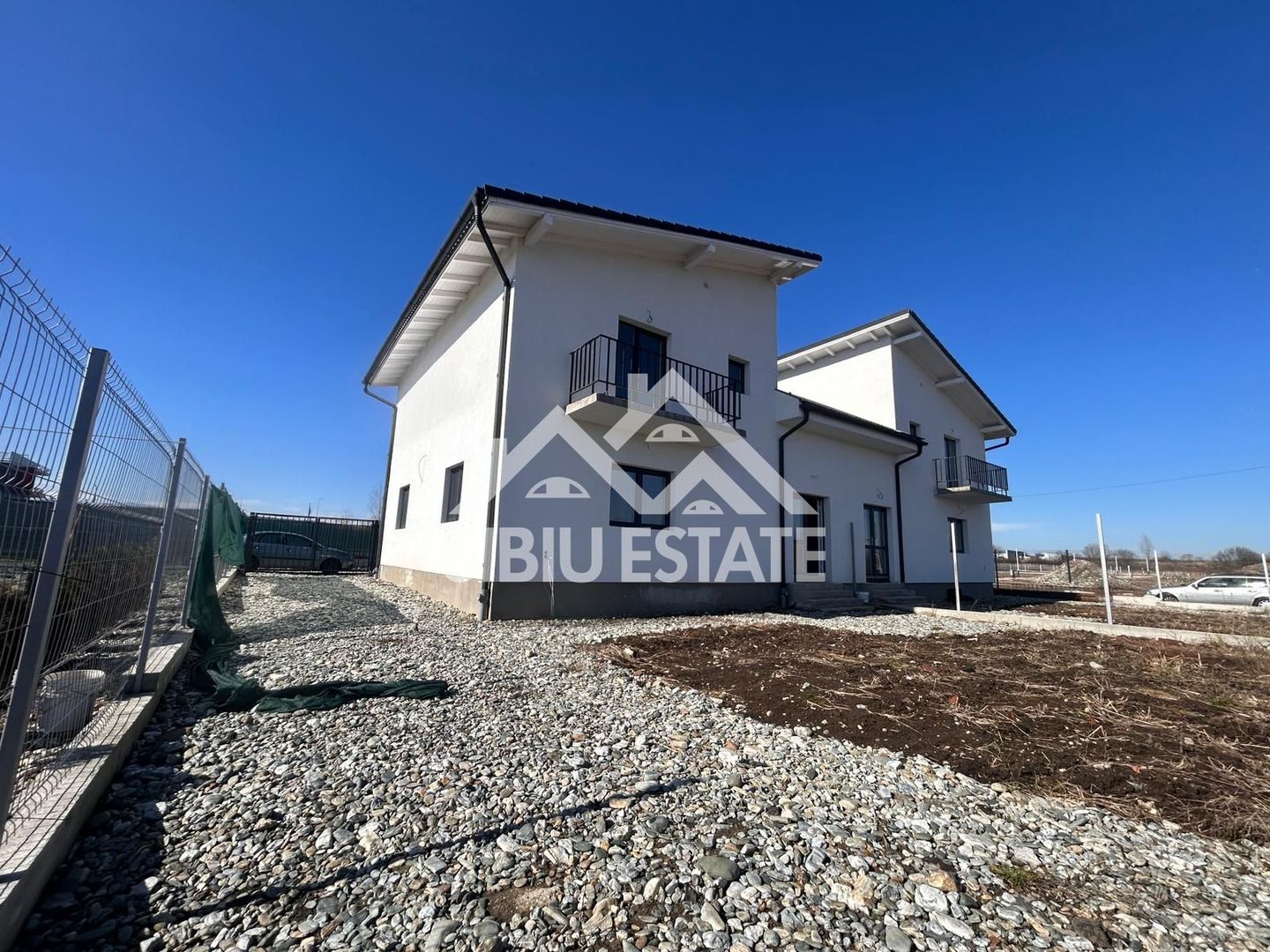 Casa duplex de vanzare 4 camere, 2 bai-s.u. 142 mp. PRET AVANTAJOS - Poză 93