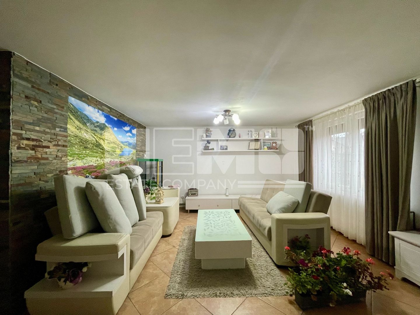 CASA 5 CAMERE | ZONA CENTRALA SAT | COMPLET UTILATA | VOITINEL - Poză 1