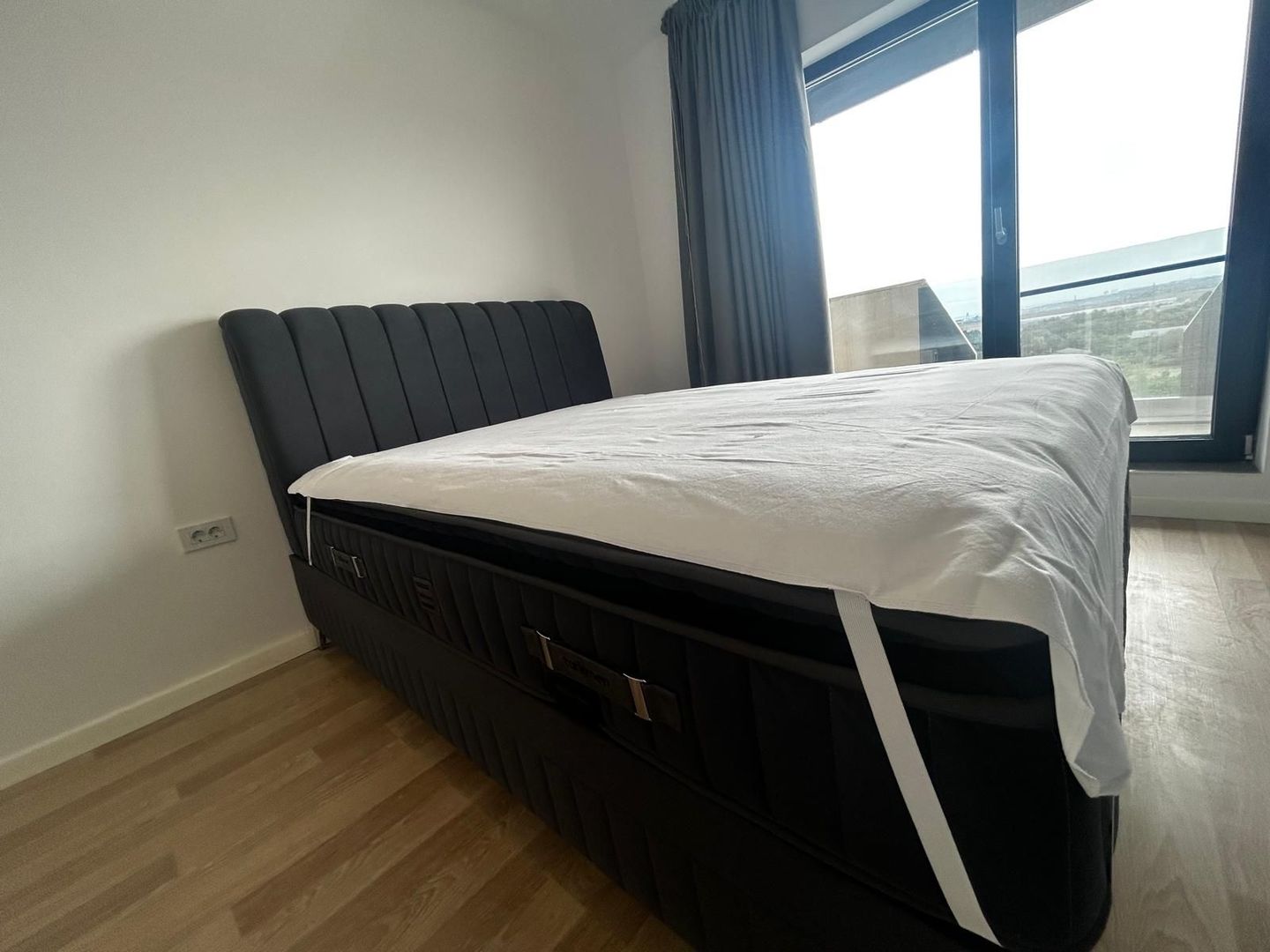 South Side Residence - Poză 12