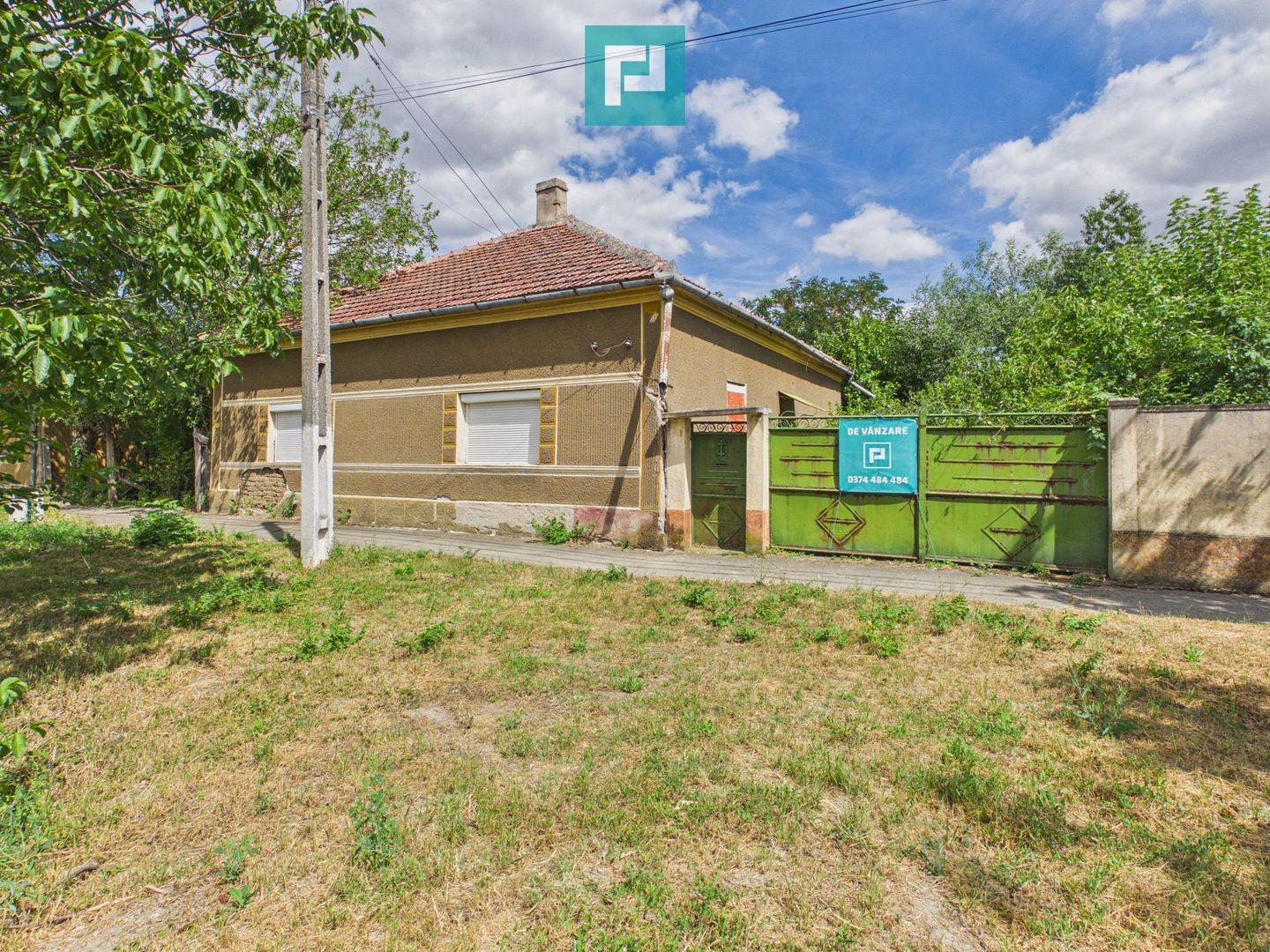 CASĂ ÎN ZERIND PE PRINCIPALĂ CU TEREN DE 1440 MP - Poză 1