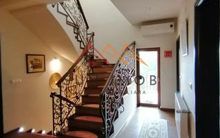 Vila P+E+M, an 2012, 6 camere, ultracentral, finisaje lux, Ploiesti,PH - Poză 34