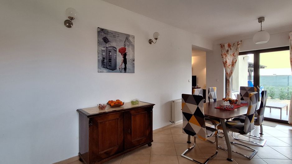 Casa individuala frumoasa si spatioasa in Giroc - Poză 22