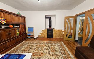 Casa cu doua corpuri, 5 camere, 1580 mp teren, Dealul Furcilor - Poză 6