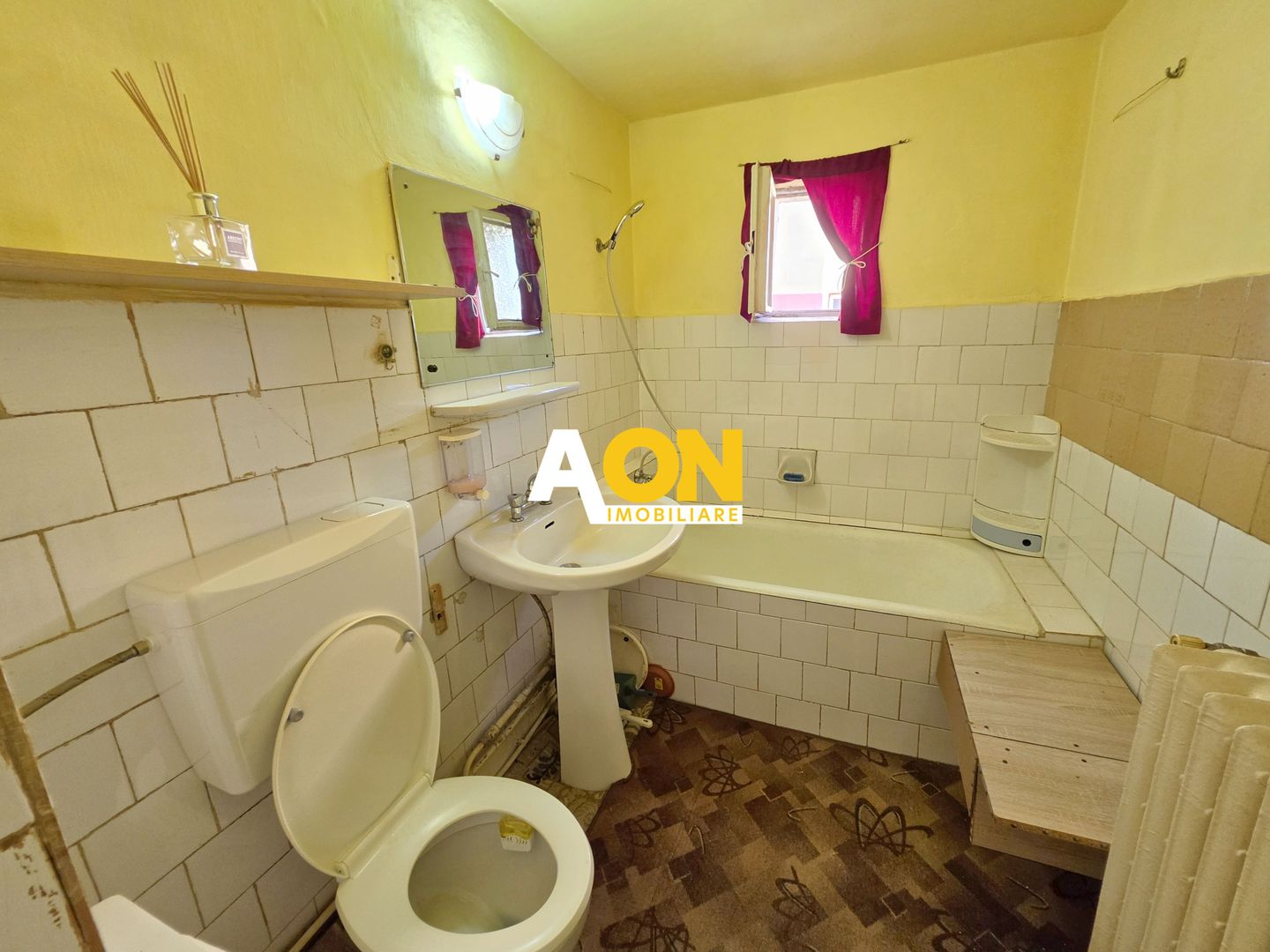 Apartament 2 camere, decomandat, etaj 2, Cetate, zona Kaufland - Poză 10