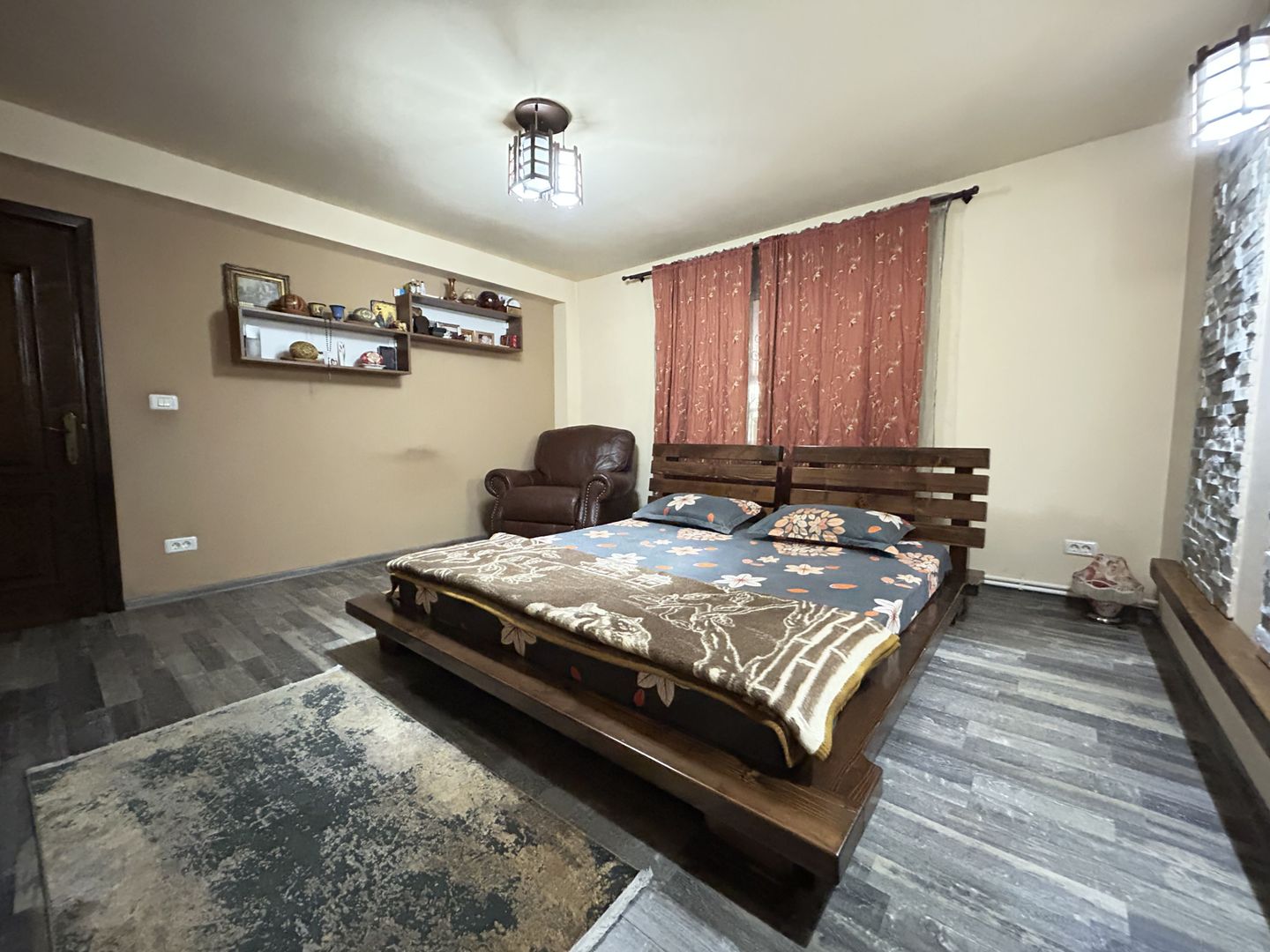 Casa P+1 din BCA ideala pentru o familie antreprenoare – Pecineaga - Poză 4