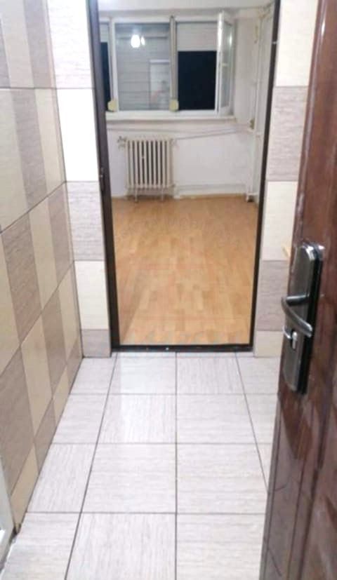 Garsoniera etaj 4, zona Micro 14, Liceul 9 - Poză 1