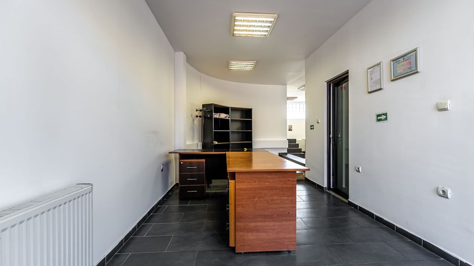 Spațiu pentru birouri în Pârneava - Poză 6