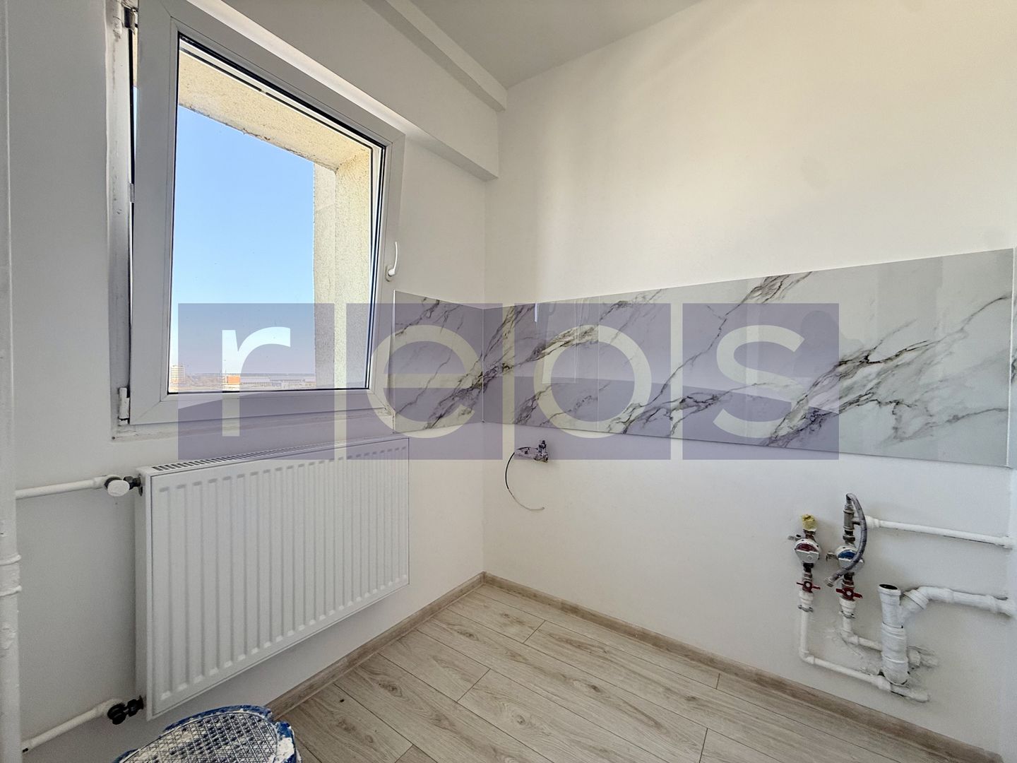 VÂNZARE GARSONIERĂ | ZONA TITAN | LUMINOASĂ ȘI SPAȚIOASĂ - Poză 8