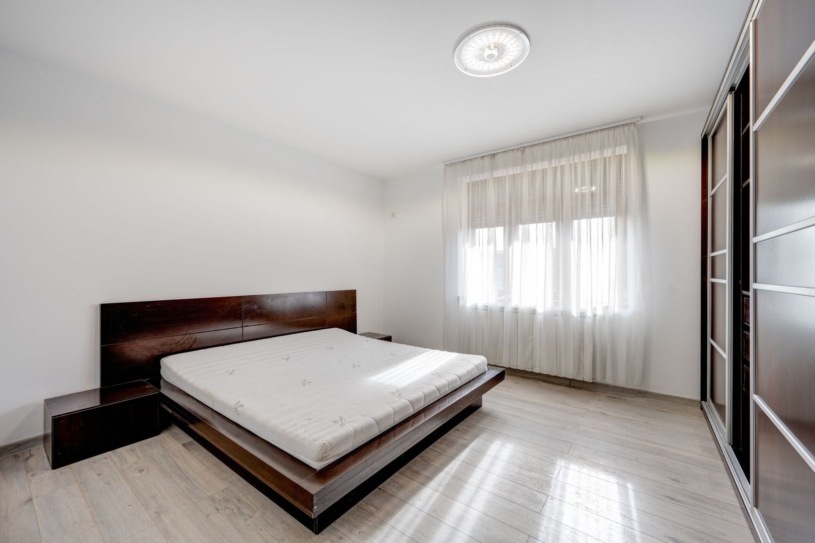 Vila de inchiriat Erou Iancu Nicolae - Poză 41