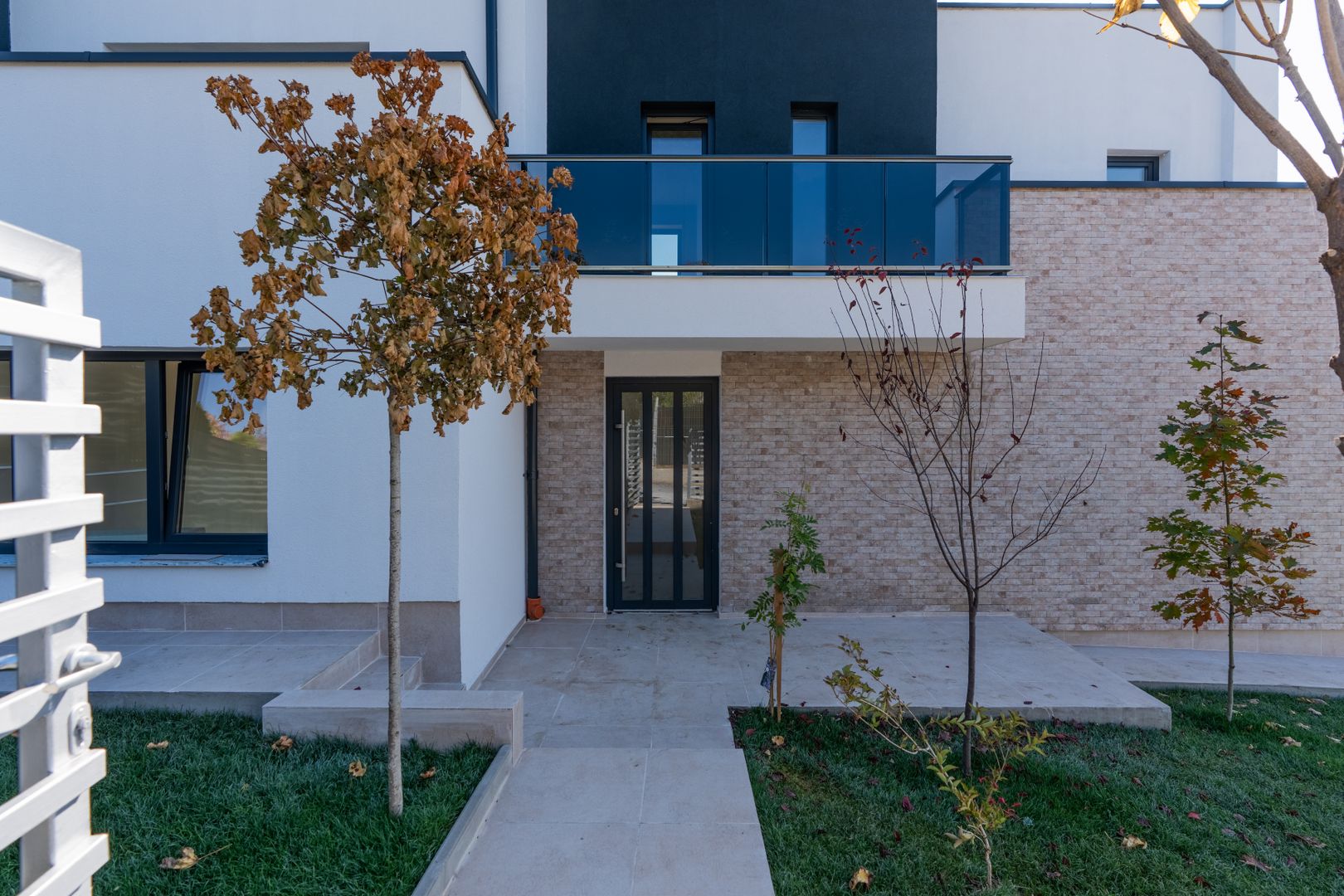 Casa alipita, 160mp utili , teren 500mp, 5 camere, comision 0 - Poză 5