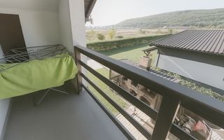 Proprietate Premium cu Două Case și Piscină în Hemeiuș - Poză 16