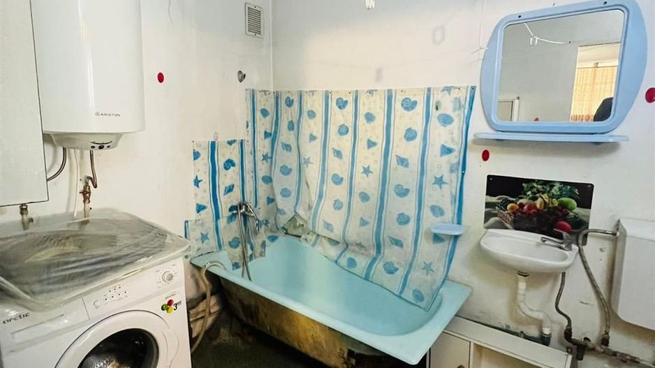 Apartament cu 2 camere la casa zona centrala - Poză 5