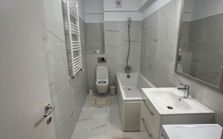 Închiriez apartament cu o cameră in zonă centrală cu loc de parcare - Poză 3