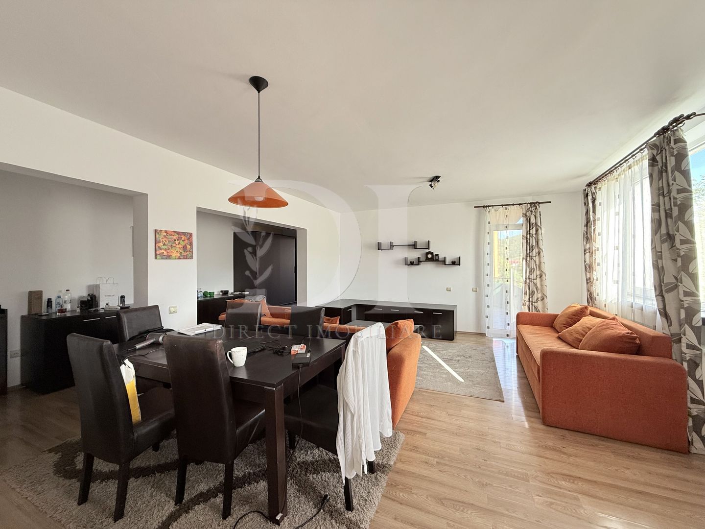 Apartament la cheie / etaj intermediar / Zona Eroilor - Poză 2
