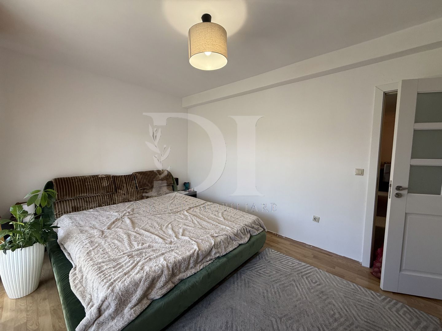 Apartament la cheie / etaj intermediar / Zona Eroilor - Poză 9