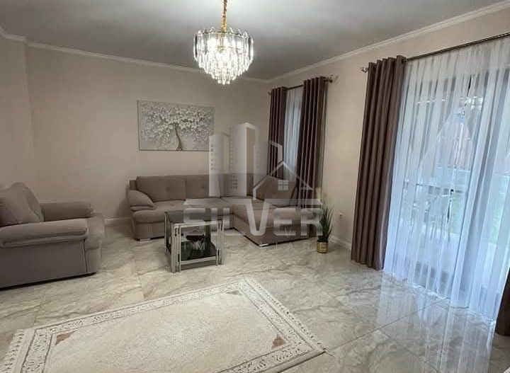 Casa tip duplex la 5 minute de Baza Sportiva. - Poză 5
