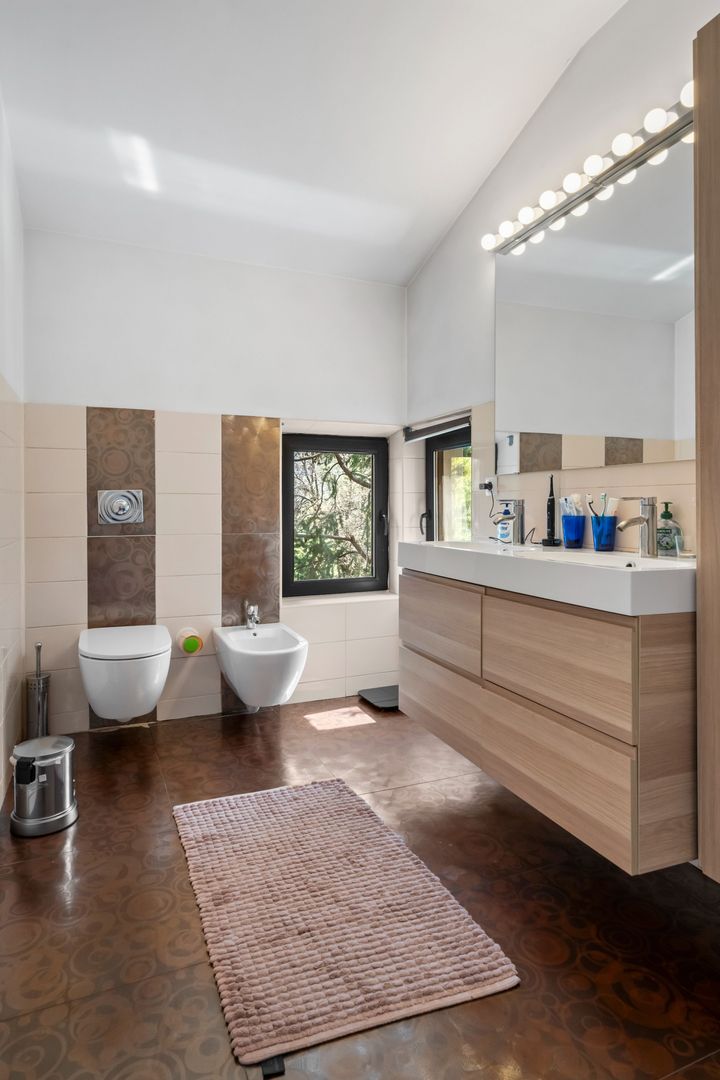 Eleganță și Spațiu în Inima Cartierului Domenii | Apartament cu 5 Camere în Vilă - Poză 13