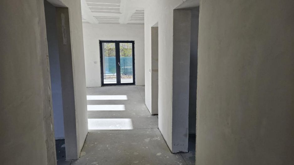 Casa de vanzare în lazuri - Poză 5