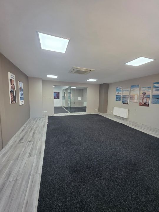 B-dul Mamaia - zona Delfinariu | Spațiu ideal pentru birou | 80mp - Poză 3