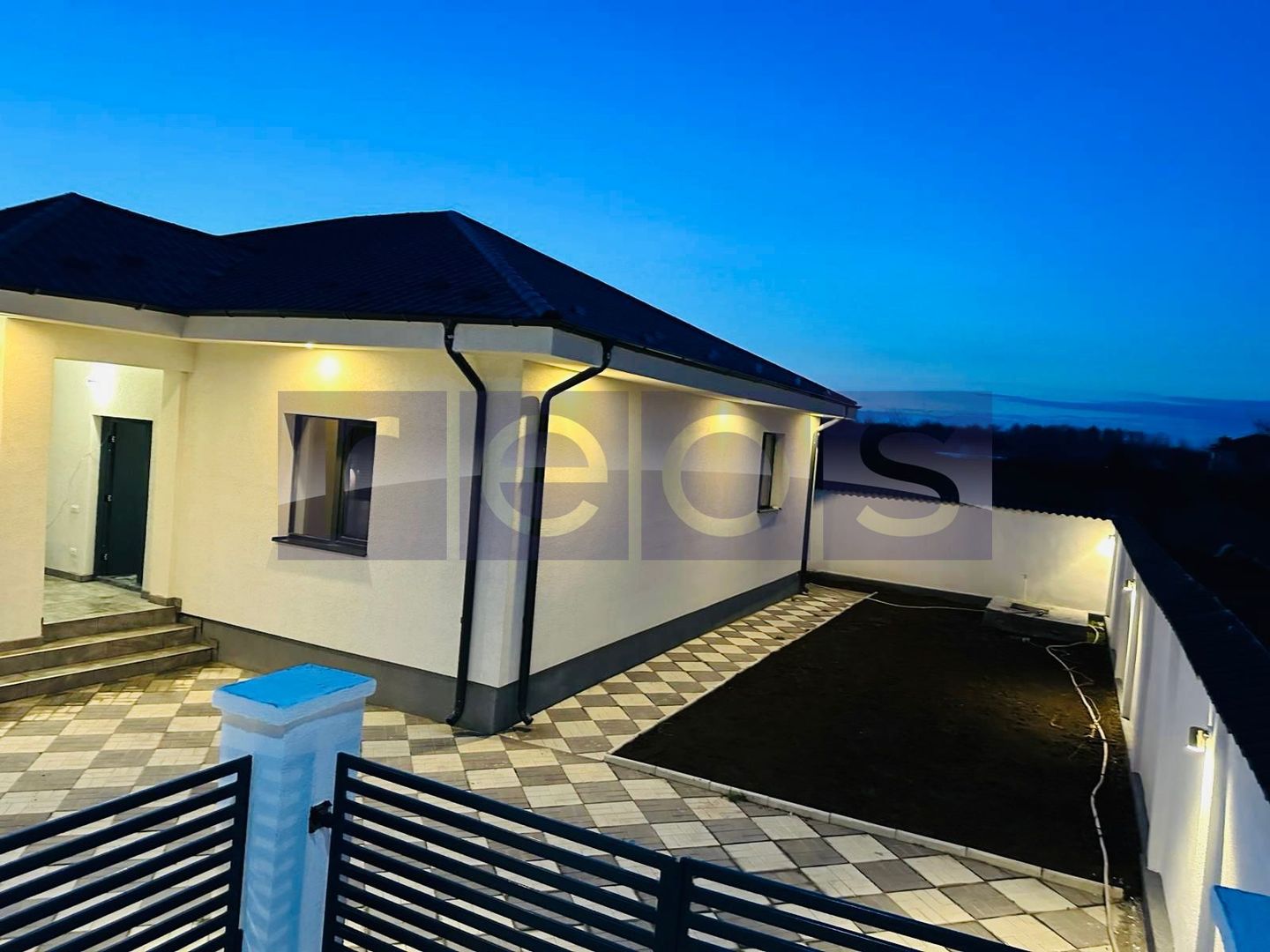 CASA DE VANZARE | PARTER 4 CAMERE | TARTASESTI - Poză 3