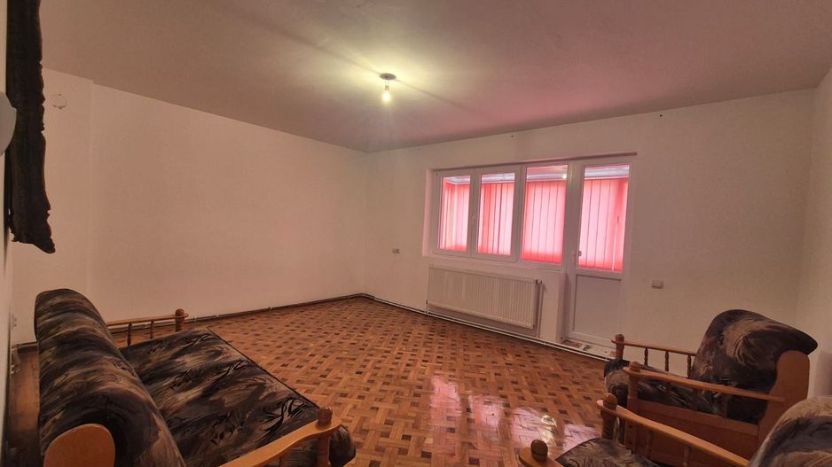 Casă pretabilă investiție, spațioasă, singur în curte, 600 mp teren - Poză 12